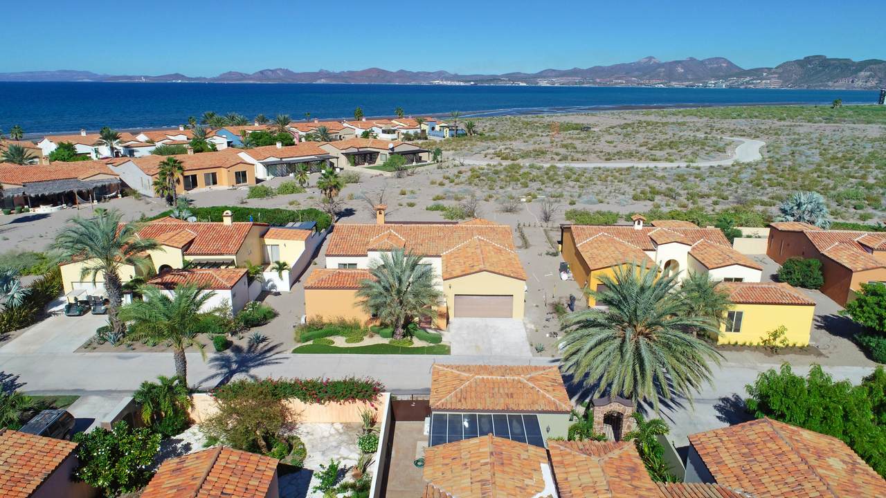 259 Avenida Palmeras - Photo 1