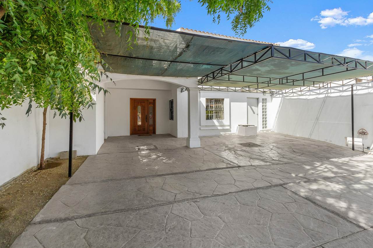 Casa De Albatros - Photo 1