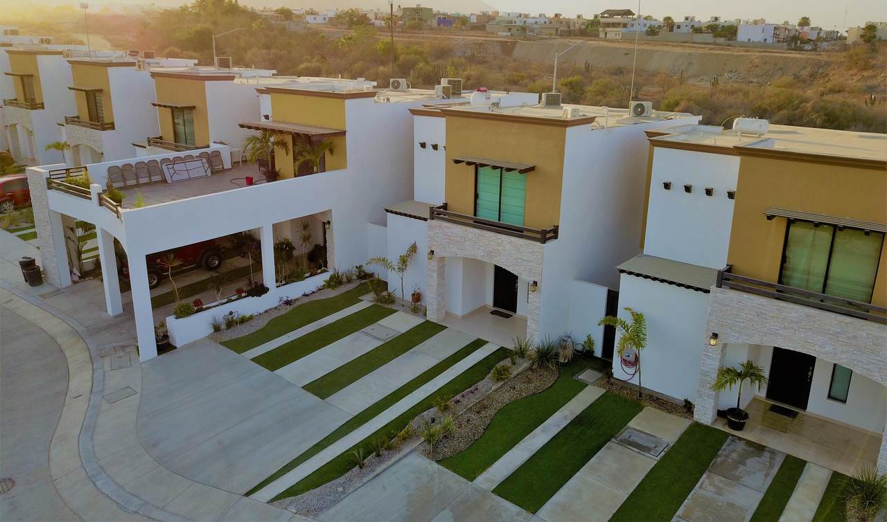 2606 Casa Divina - Photo 1