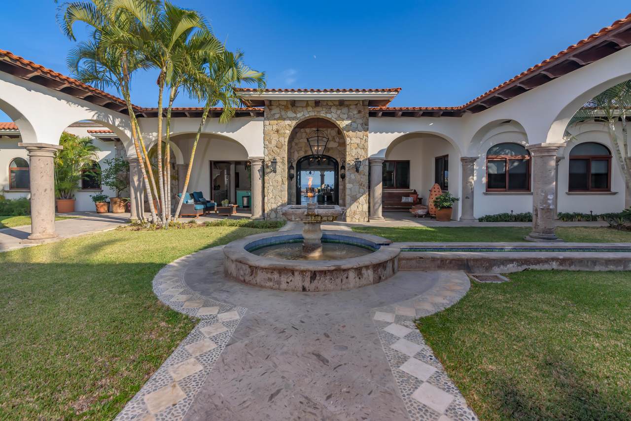 9 Palmilla Drive - Photo 1