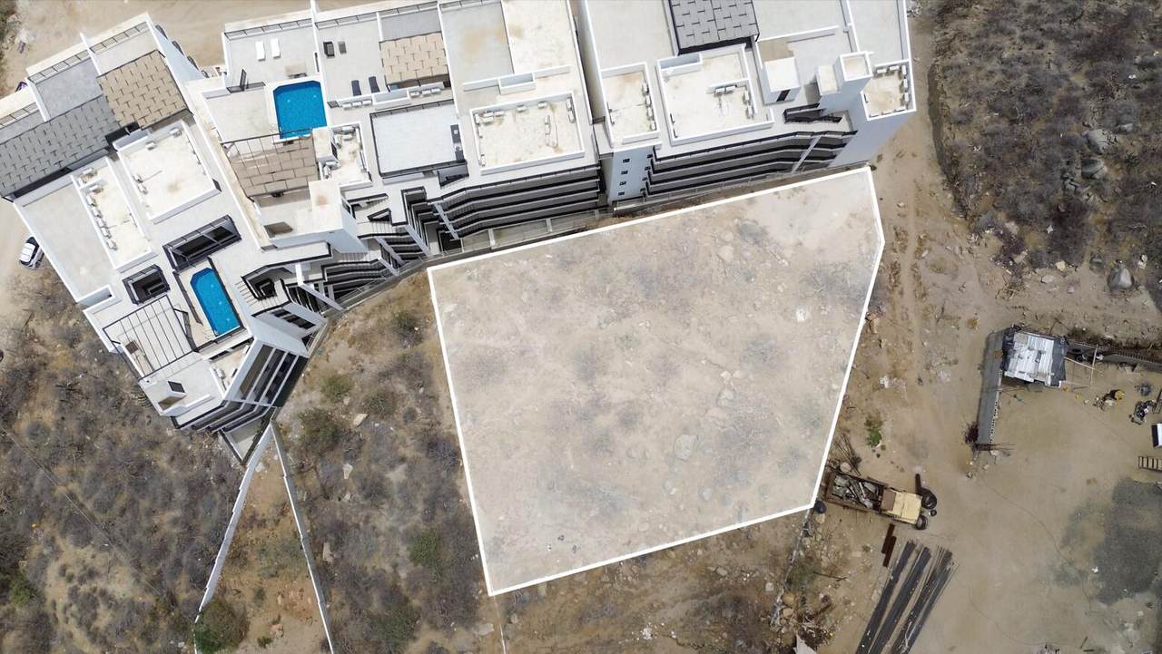  Calle Del Aguila - Photo 1