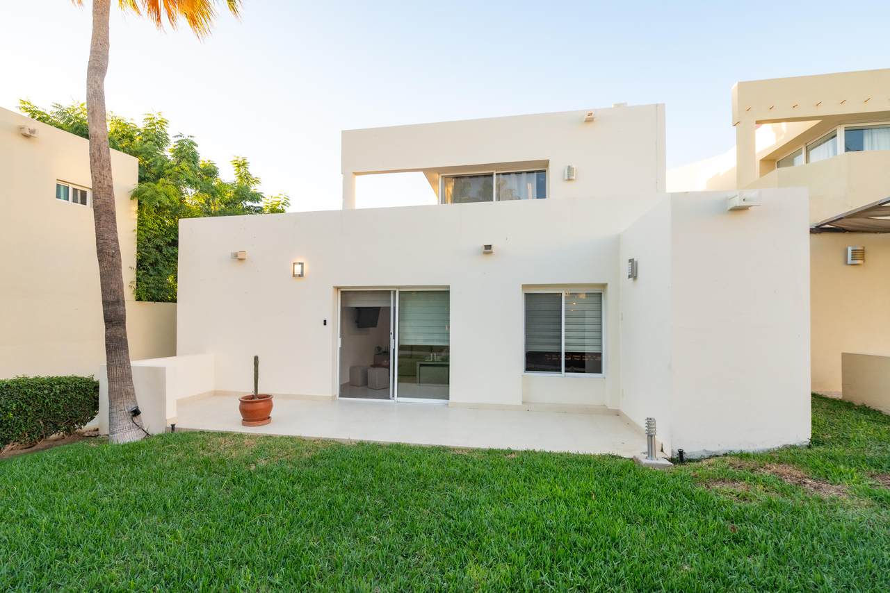  Address Not Published - Photo 1