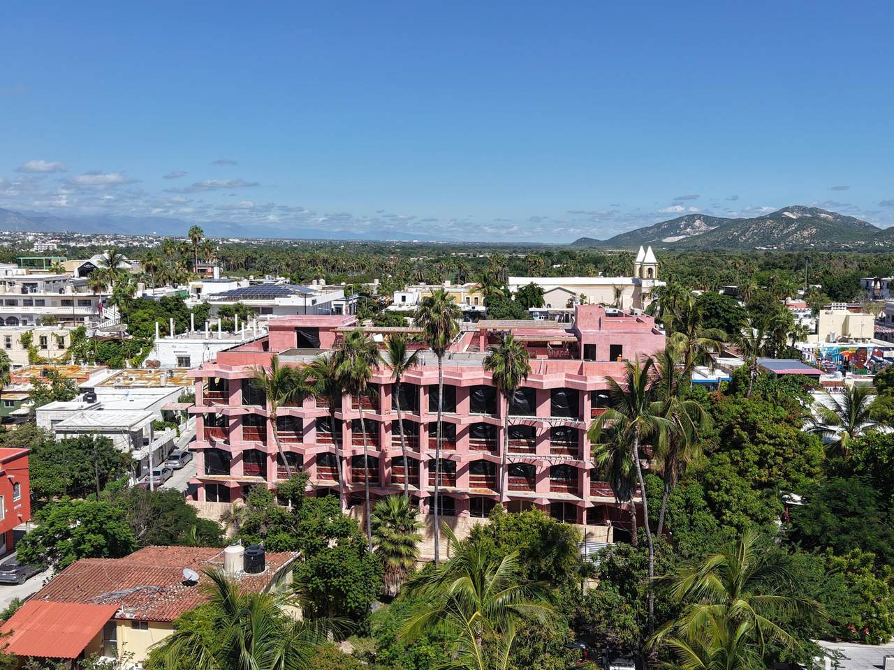  Mauricio Castro - Photo 1