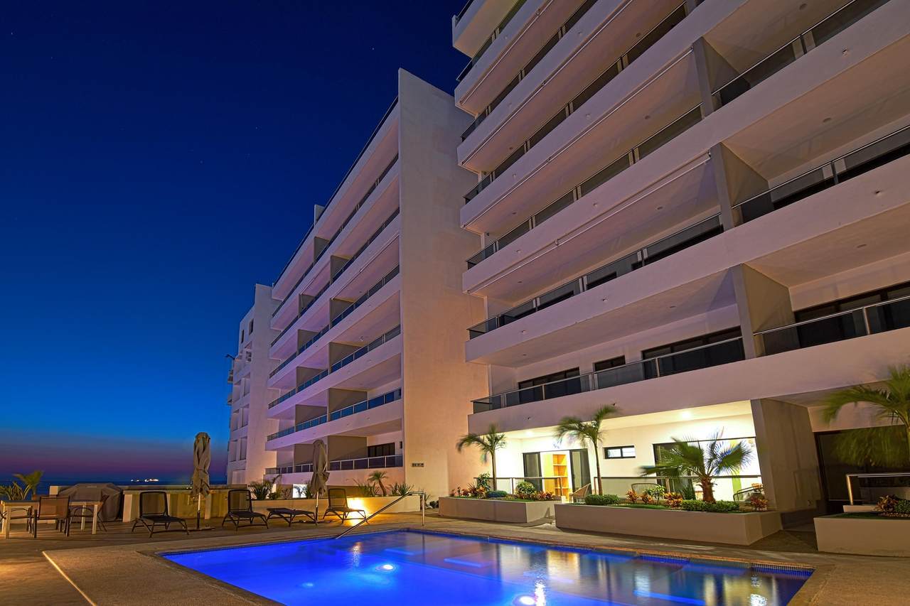 220 Capistrano Avenida - Photo 1