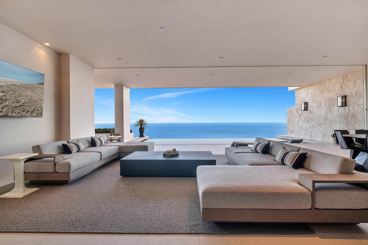  Address Not Published - Photo 1