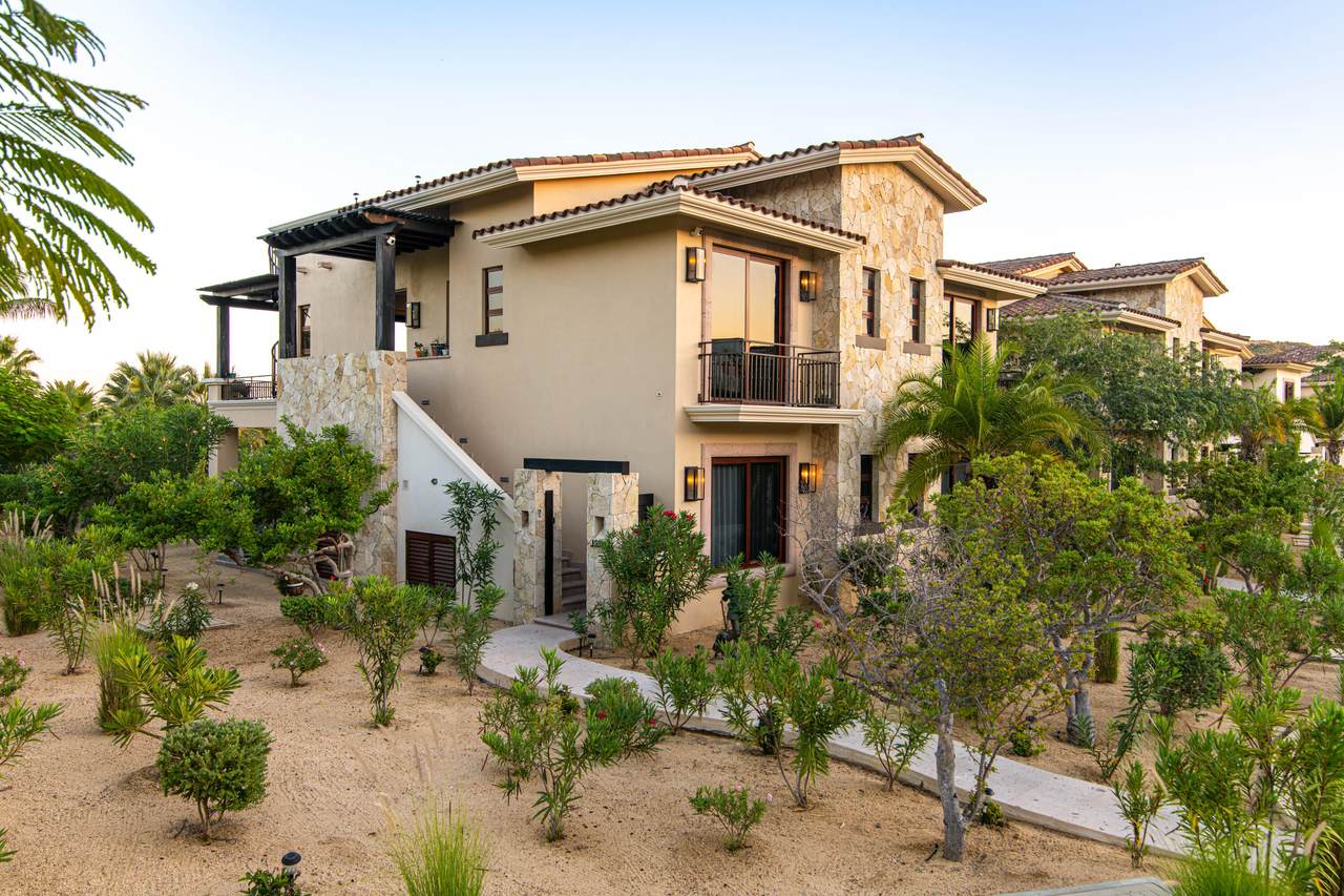  Address Not Published - Photo 1