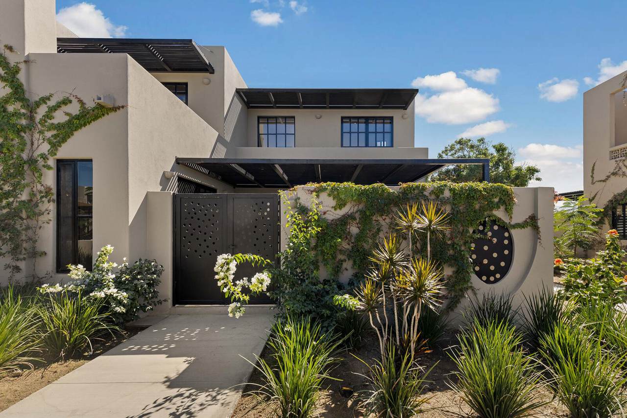  Address Not Published - Photo 1