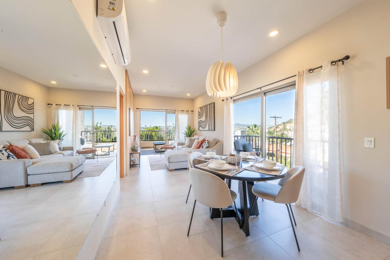 1107 Beautifully Furnished 2 Bdrm - Photo 1