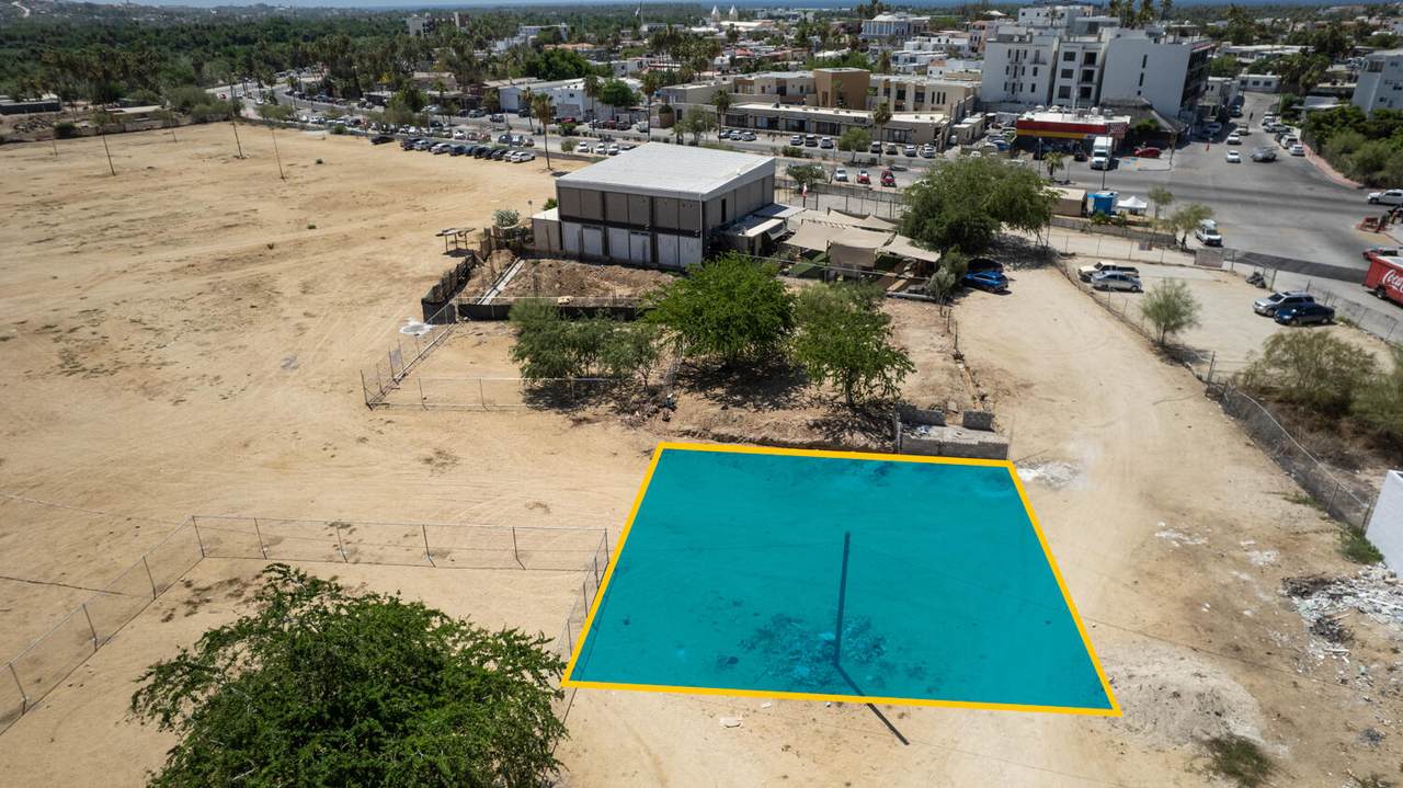  Centenario Av - Photo 1
