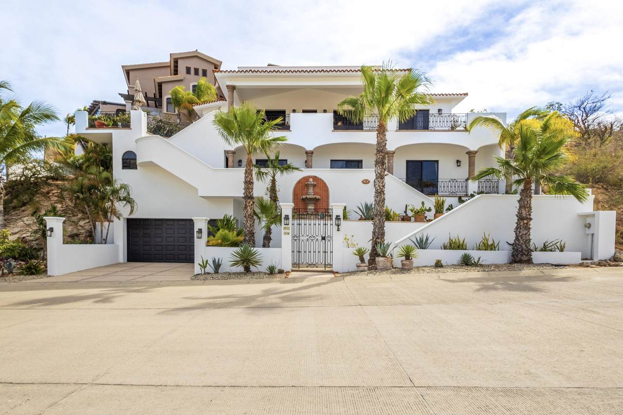  Los Valles 14, Club Campestre - Photo 1