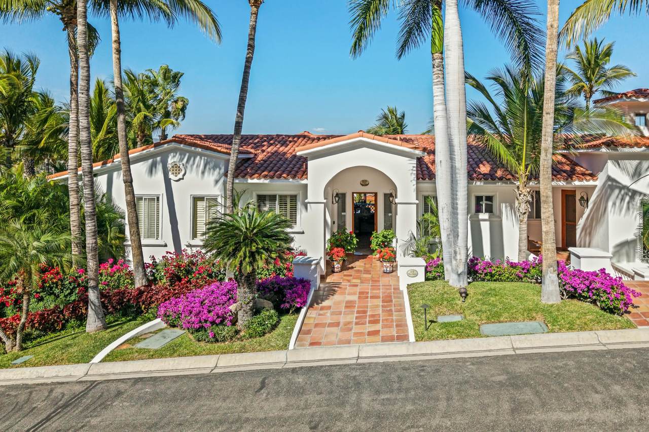  Villas De Montana - Photo 1