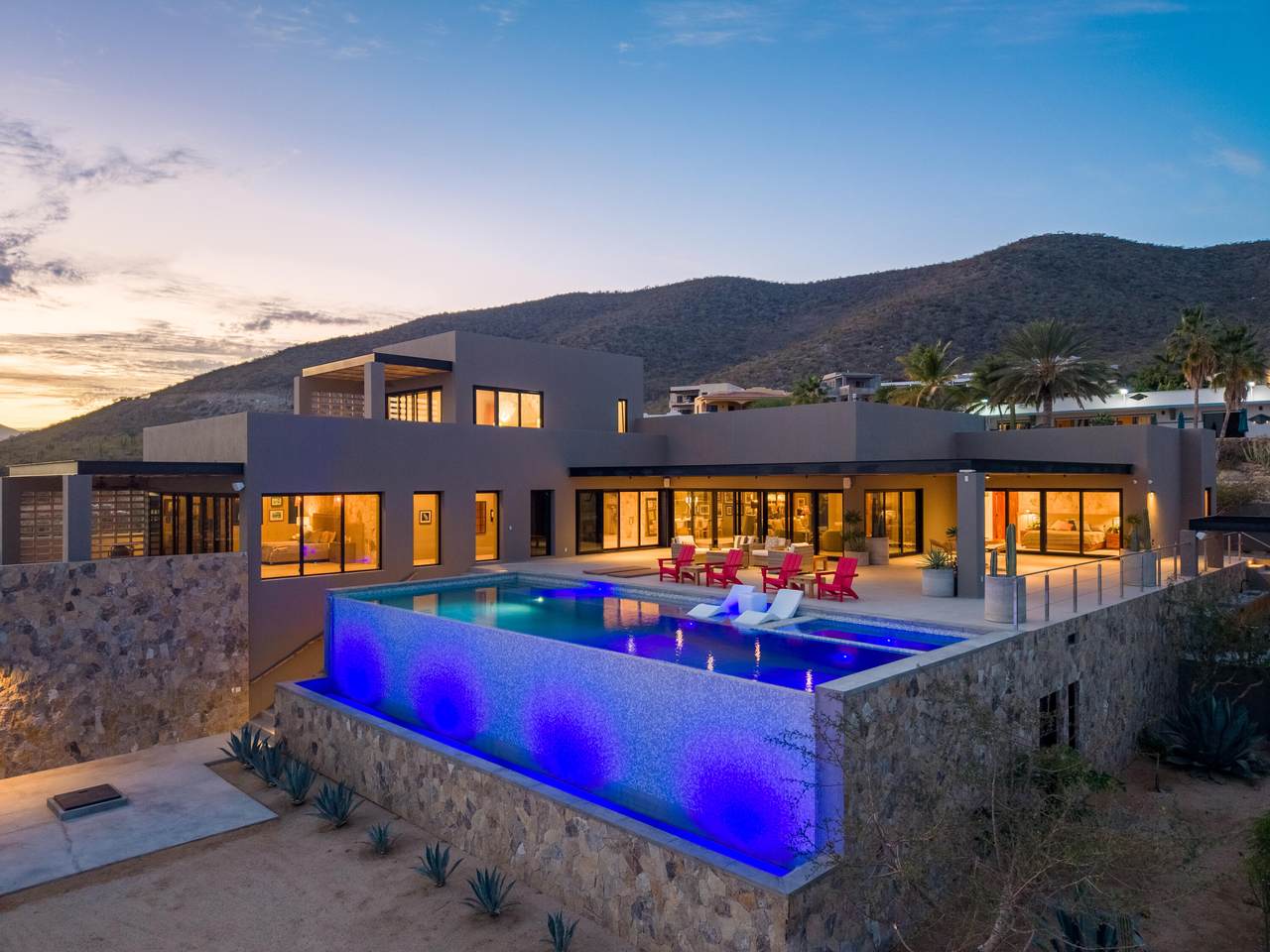  Casa Esplendida - Photo 1