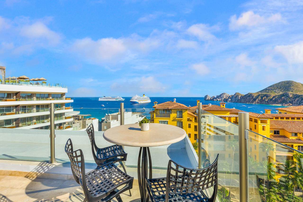  Private Rooftop Pool W/Terrace - Photo 1