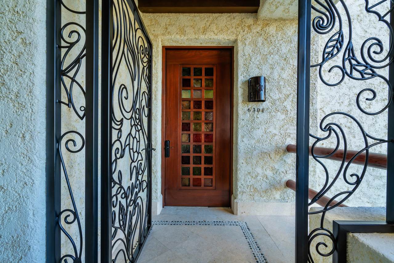  Address Not Published - Photo 1