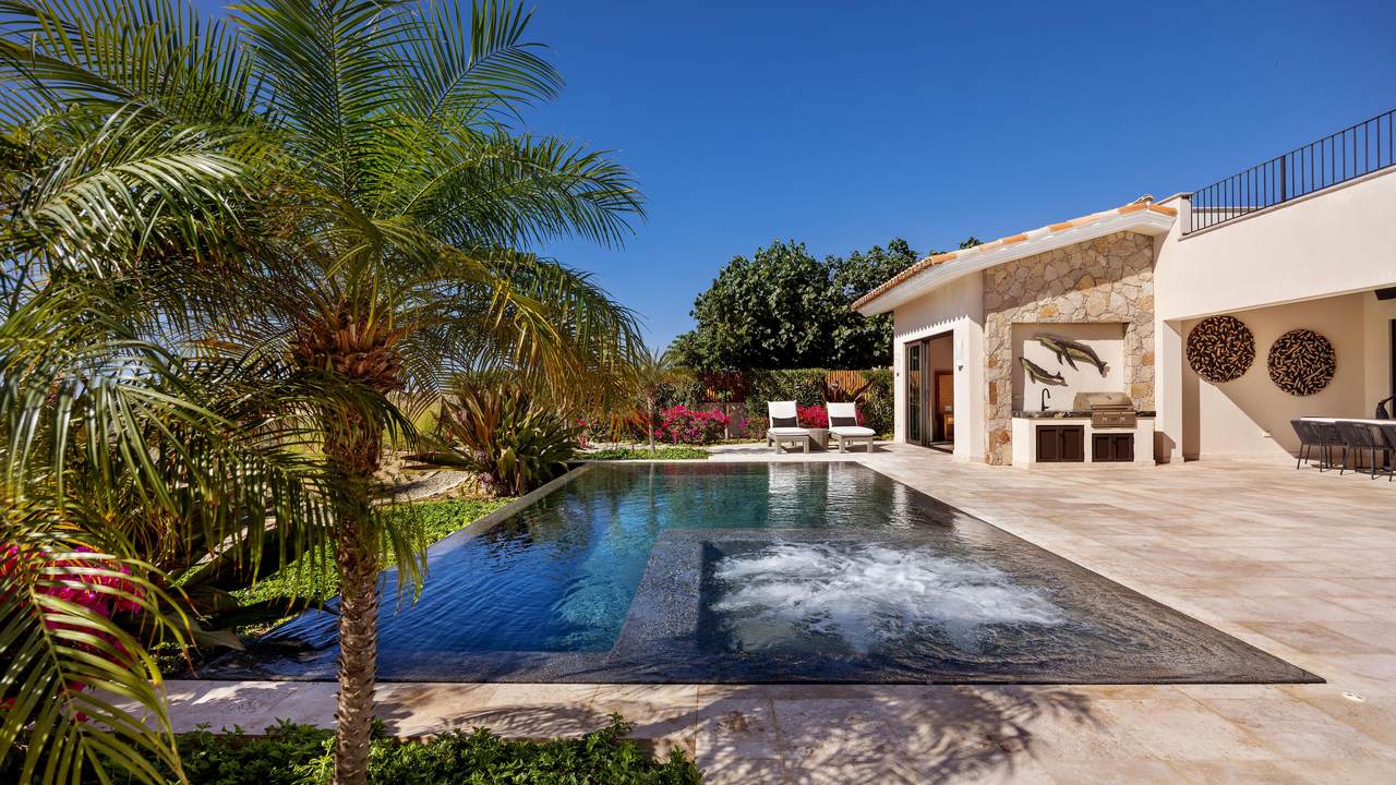  Address Not Published - Photo 1