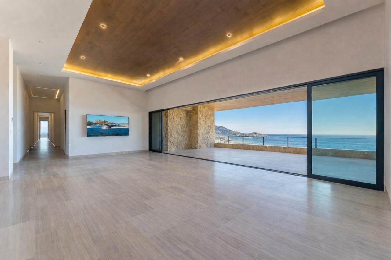  Address Not Published - Photo 1