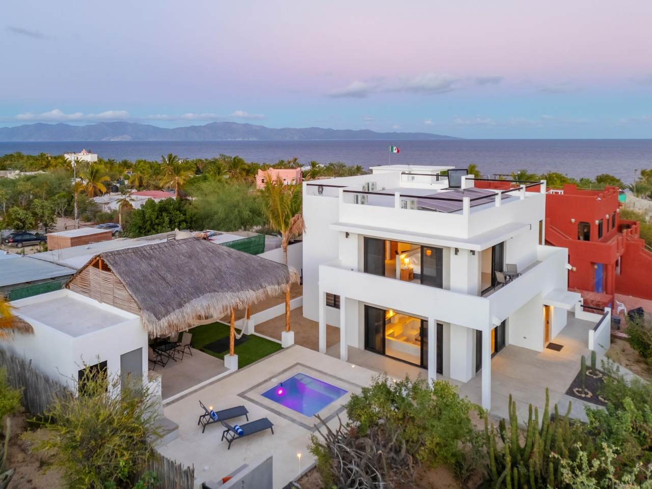  Isla San Martin - Photo 1