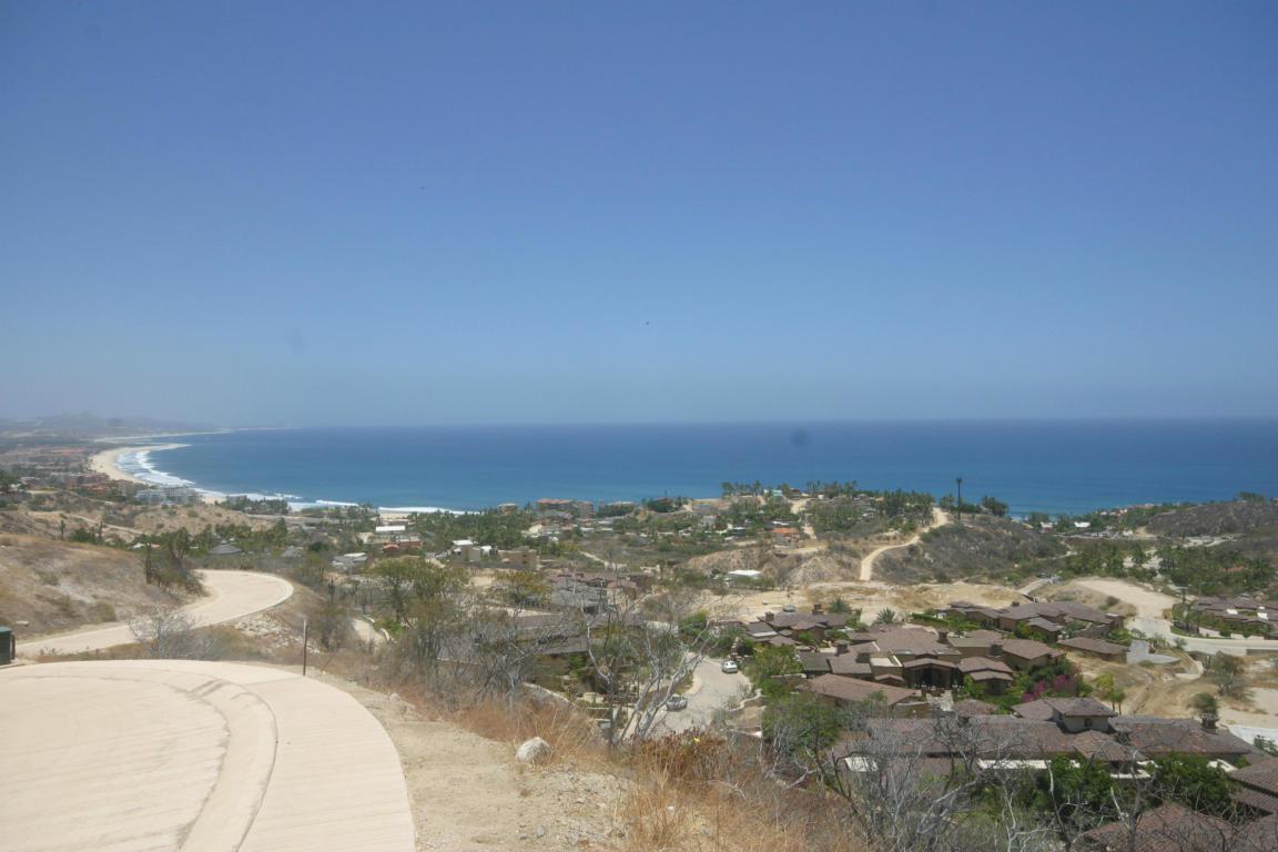 Las Colinas - Photo 1