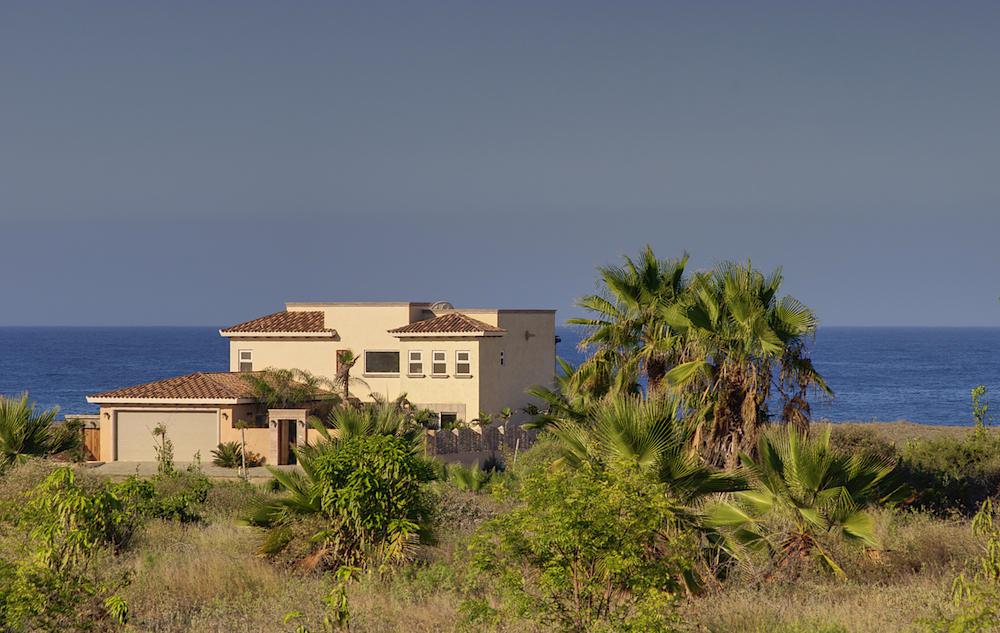 Oceanfront - Photo 1