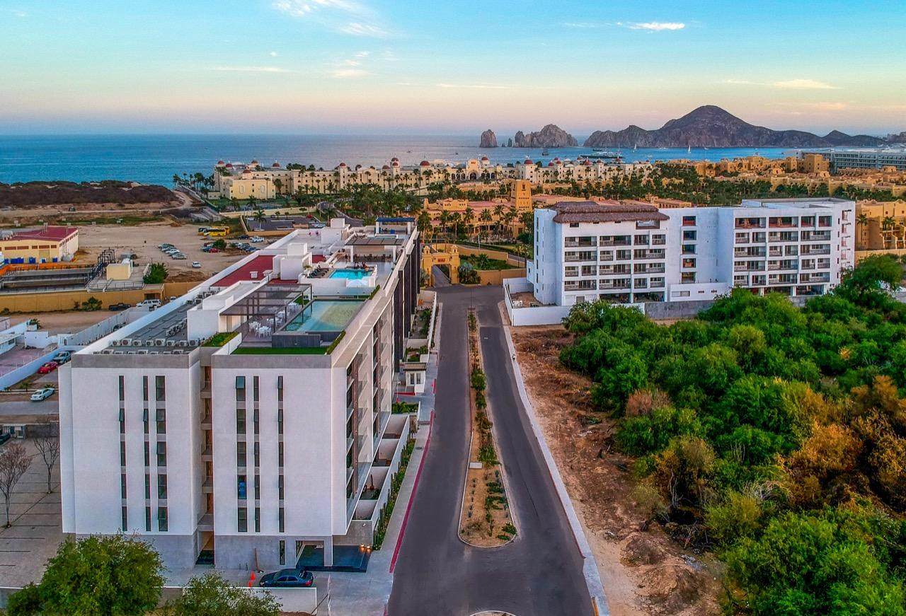 Cabo Corridor - Photo 1