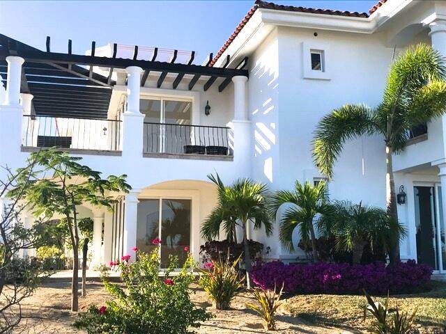 Villas De Oro - Photo 1