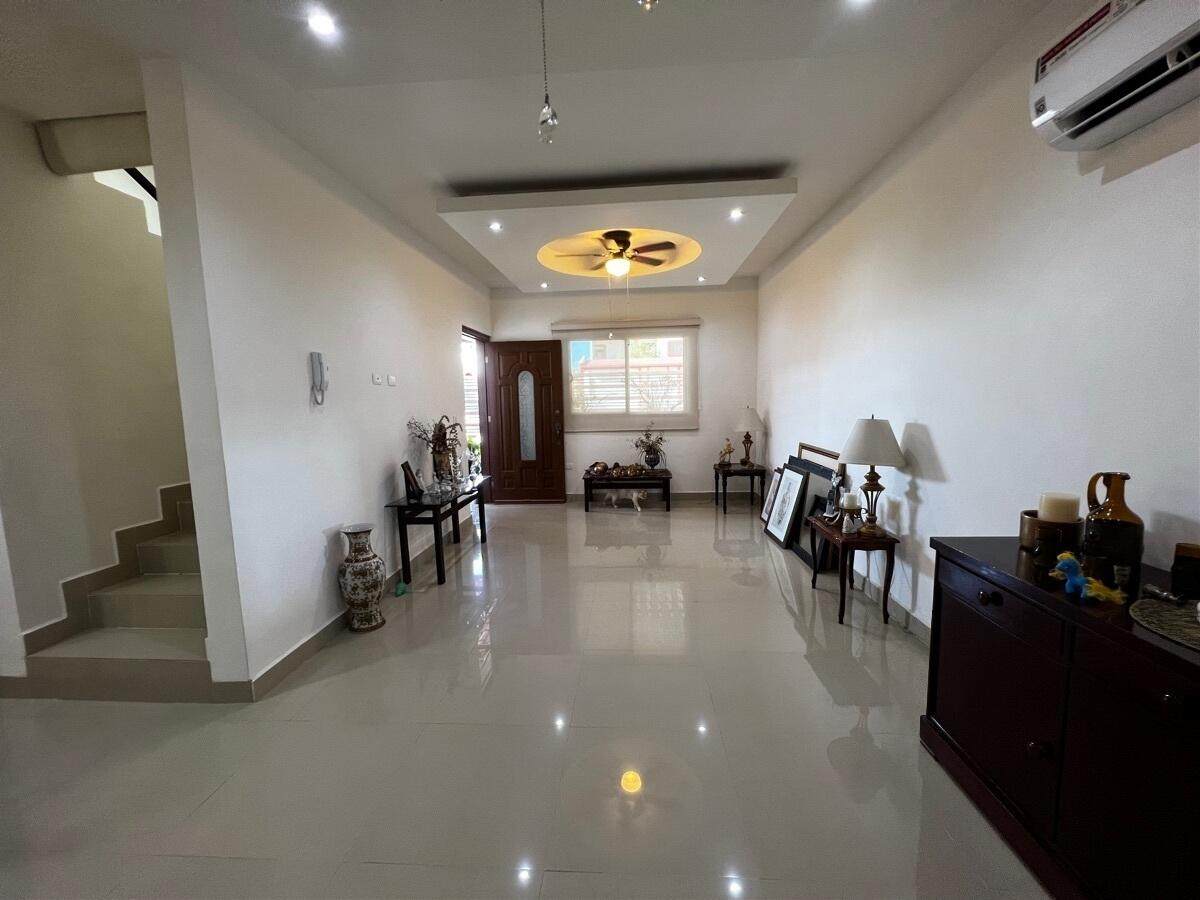 104 Boulevard Bugambilias St - Photo 1