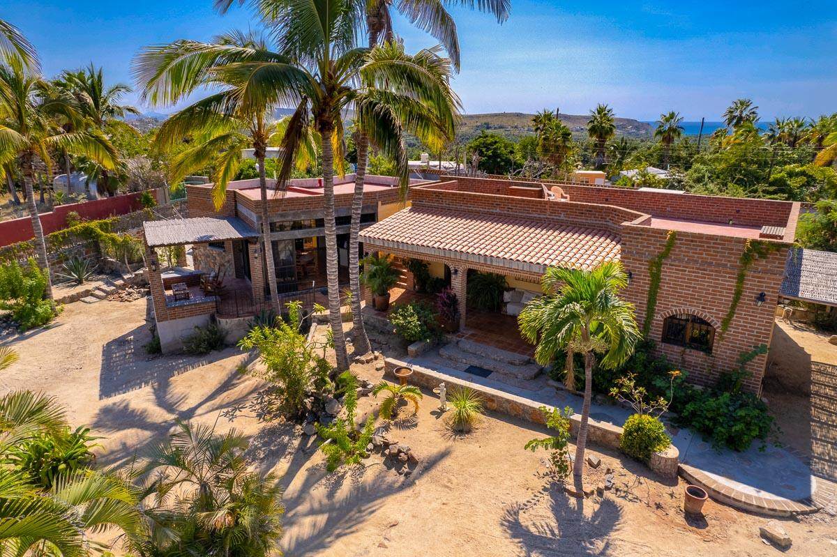 Casa Loma Todos Santos - Photo 1