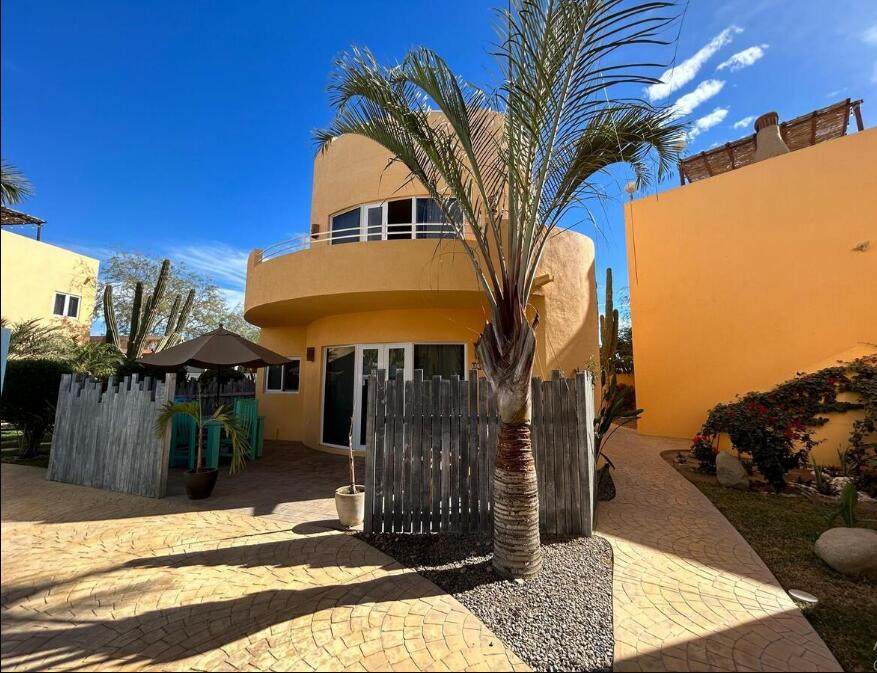  Address Not Published - Photo 1