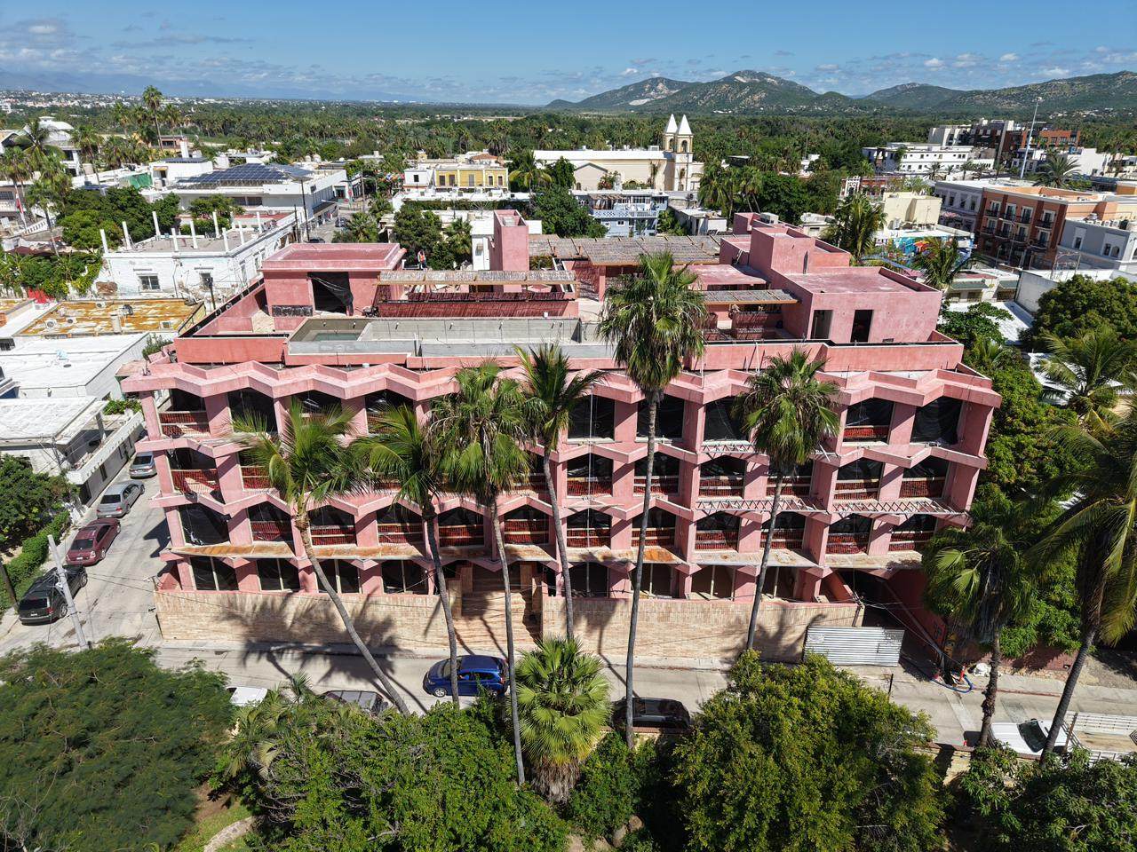  Mauricio Castro - Photo 1