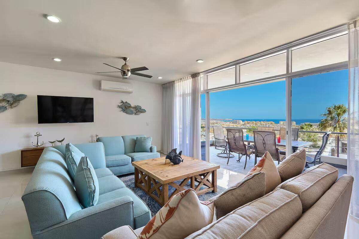  Outstanding Ocean View Spacious Condo - Photo 1