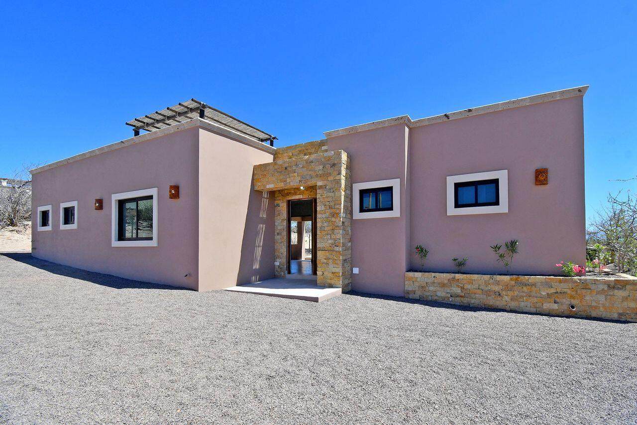 7030 Calle 8 St - Photo 1