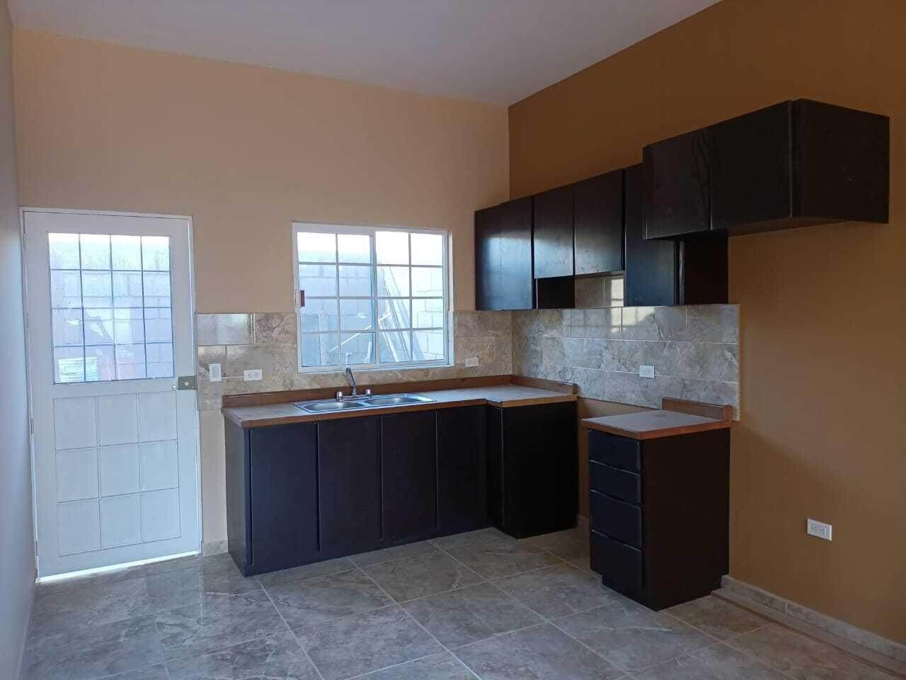 944, Riyero - Photo 1