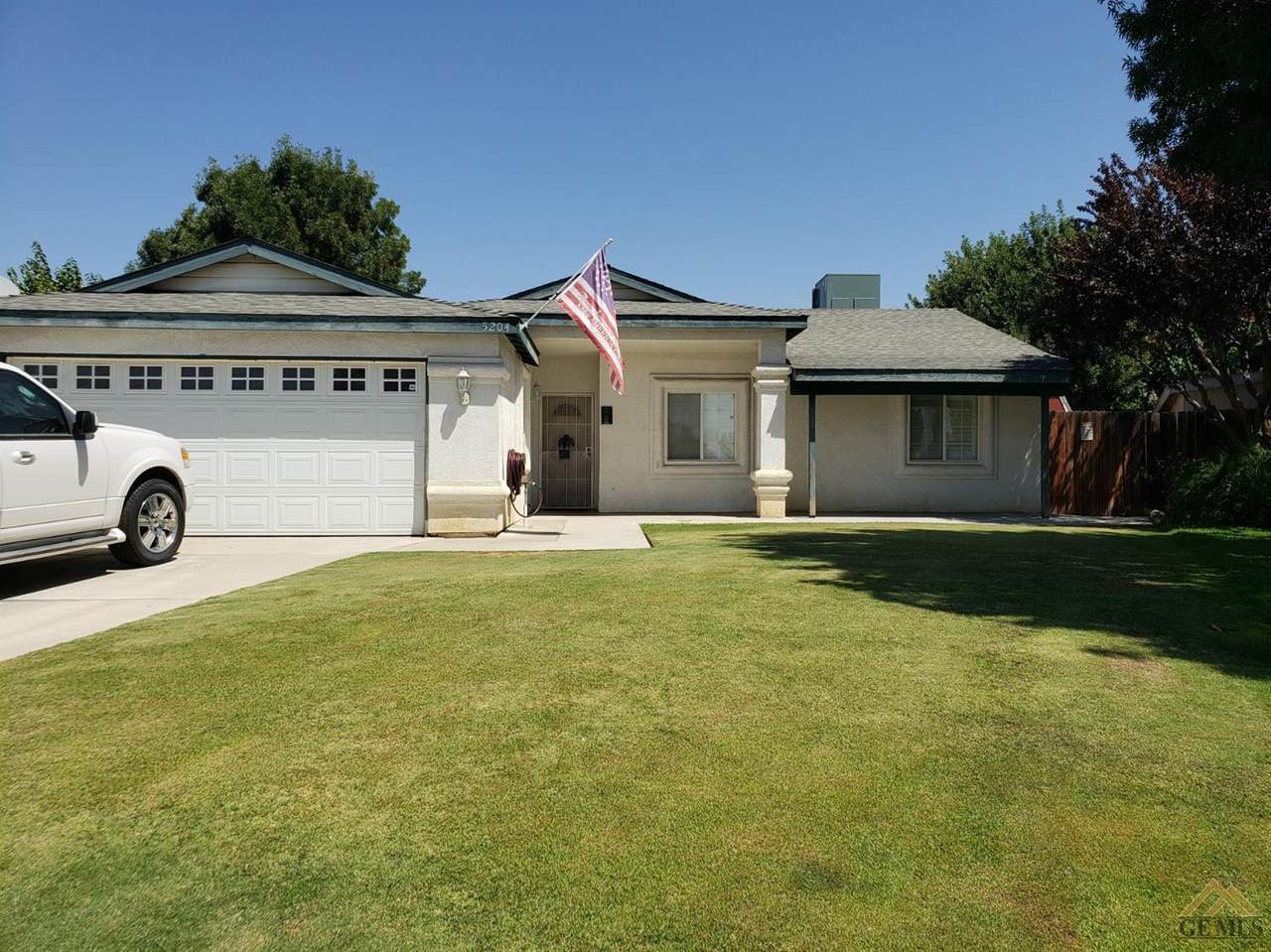 5204 Magic Avenue - Photo 1