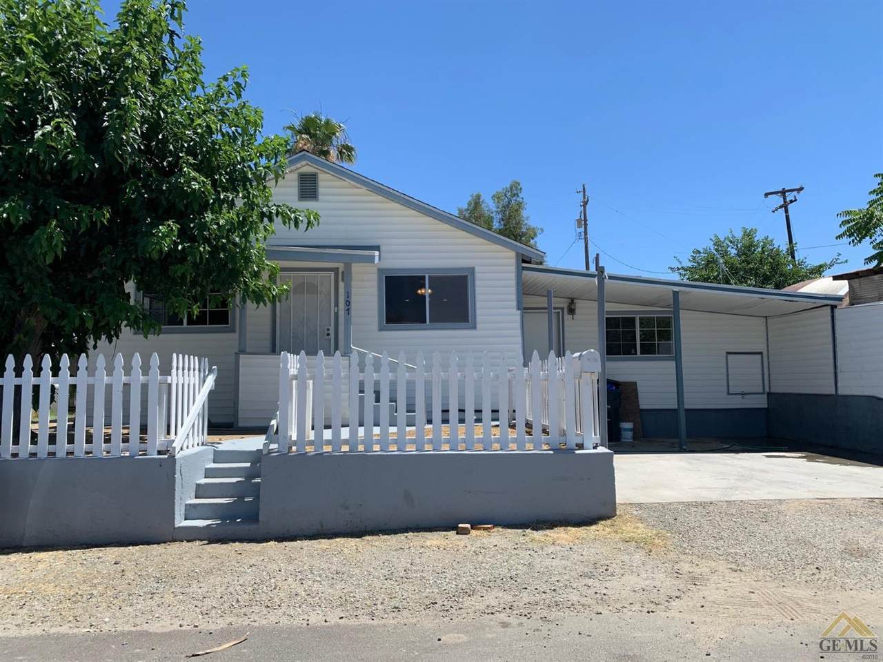 107 Oak Street - Photo 1