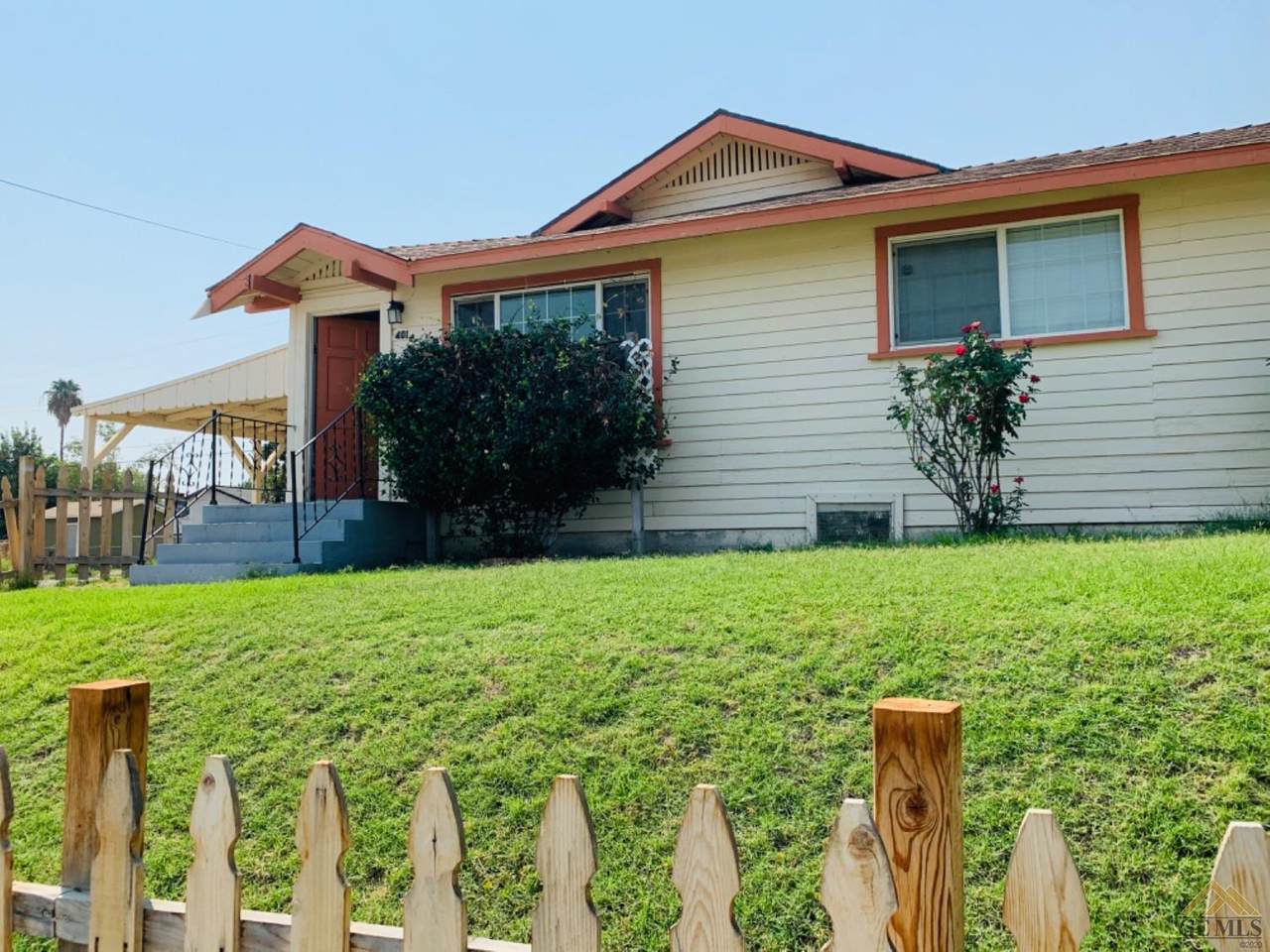 401 Philippine Street - Photo 1