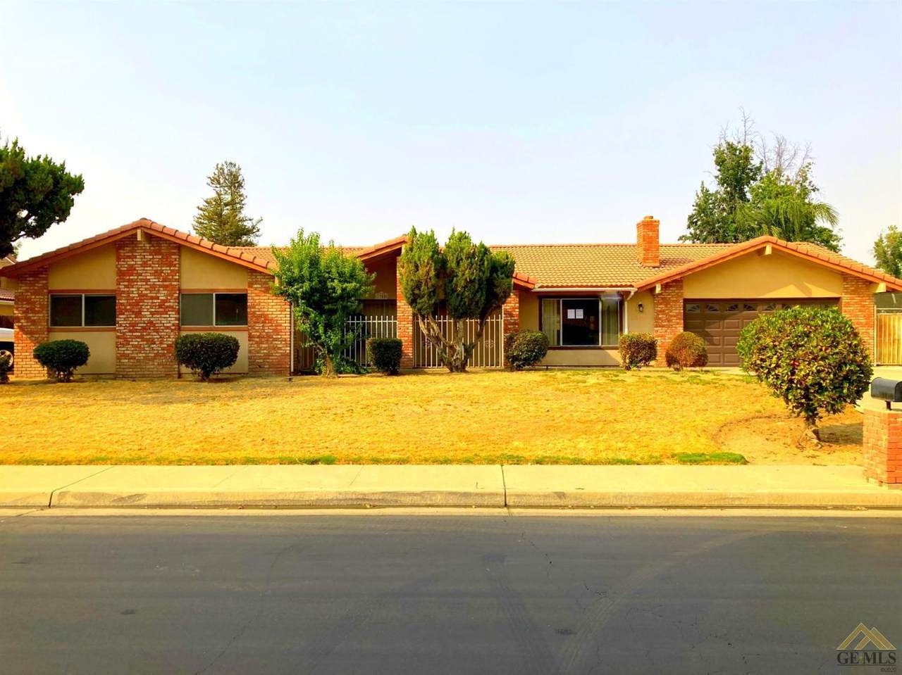 7708 Las Cruces Avenue - Photo 1