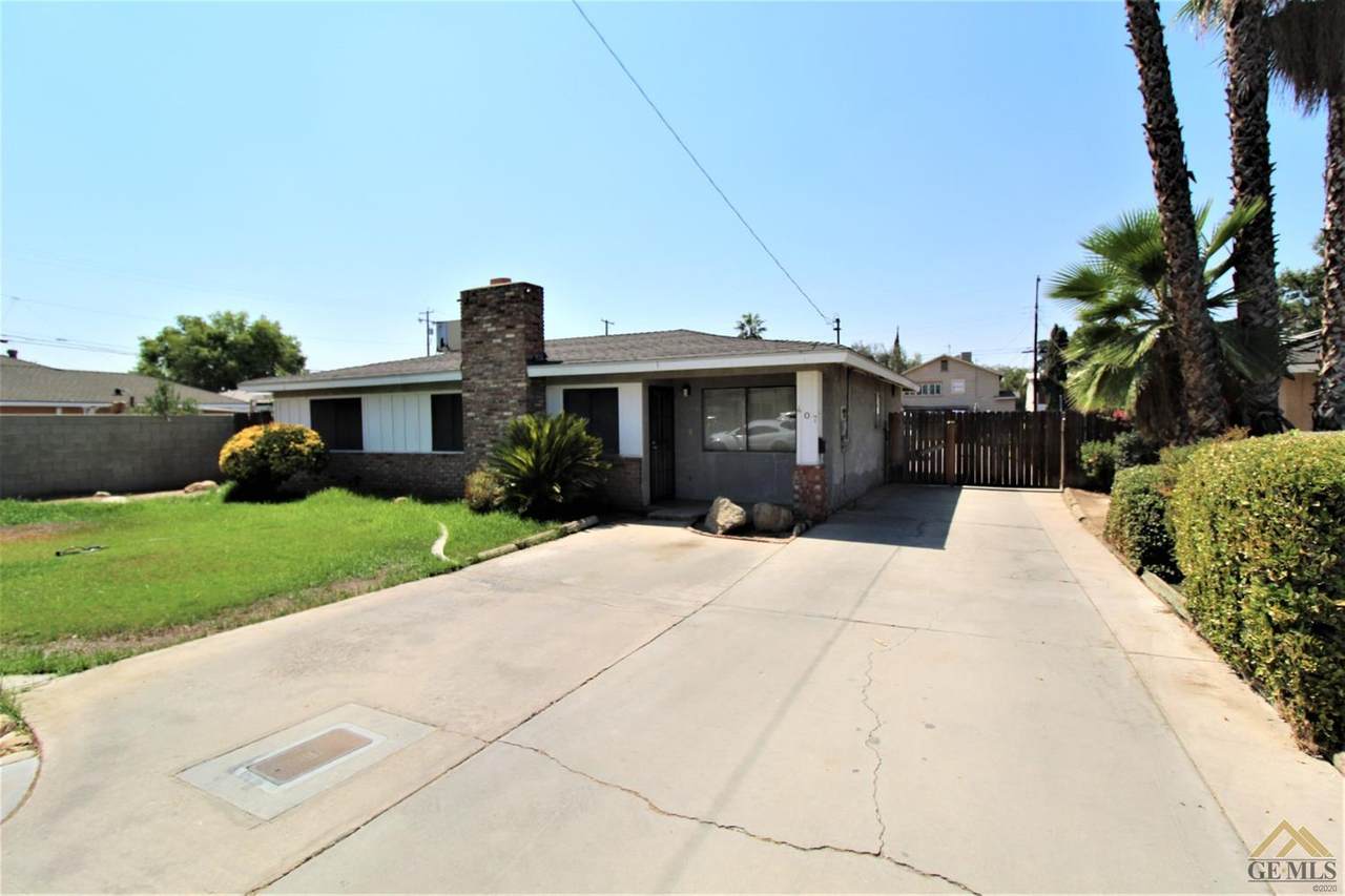 407 Dobrusky Drive - Photo 1