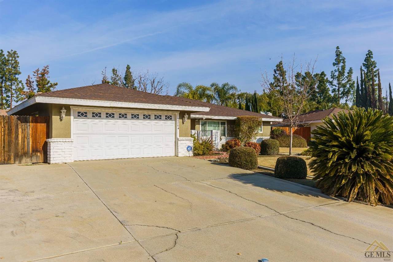 2204 Sutton Place - Photo 1