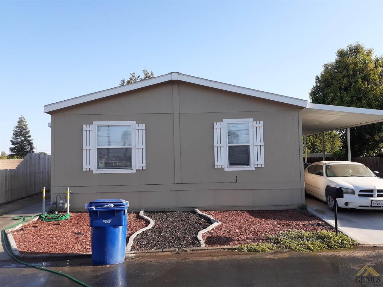 189 Kings Lane - Photo 1