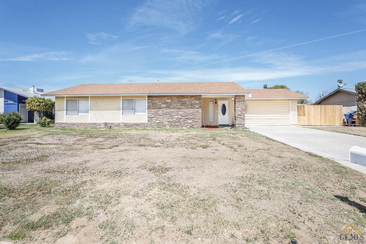 10900 Michele Avenue - Photo 1