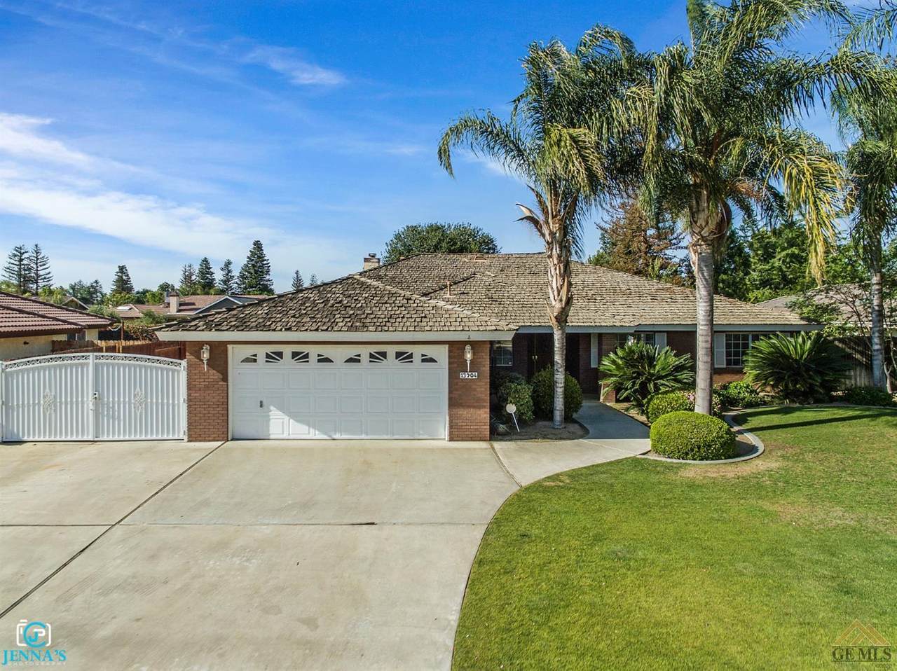 13904 Castlemaine Avenue - Photo 1