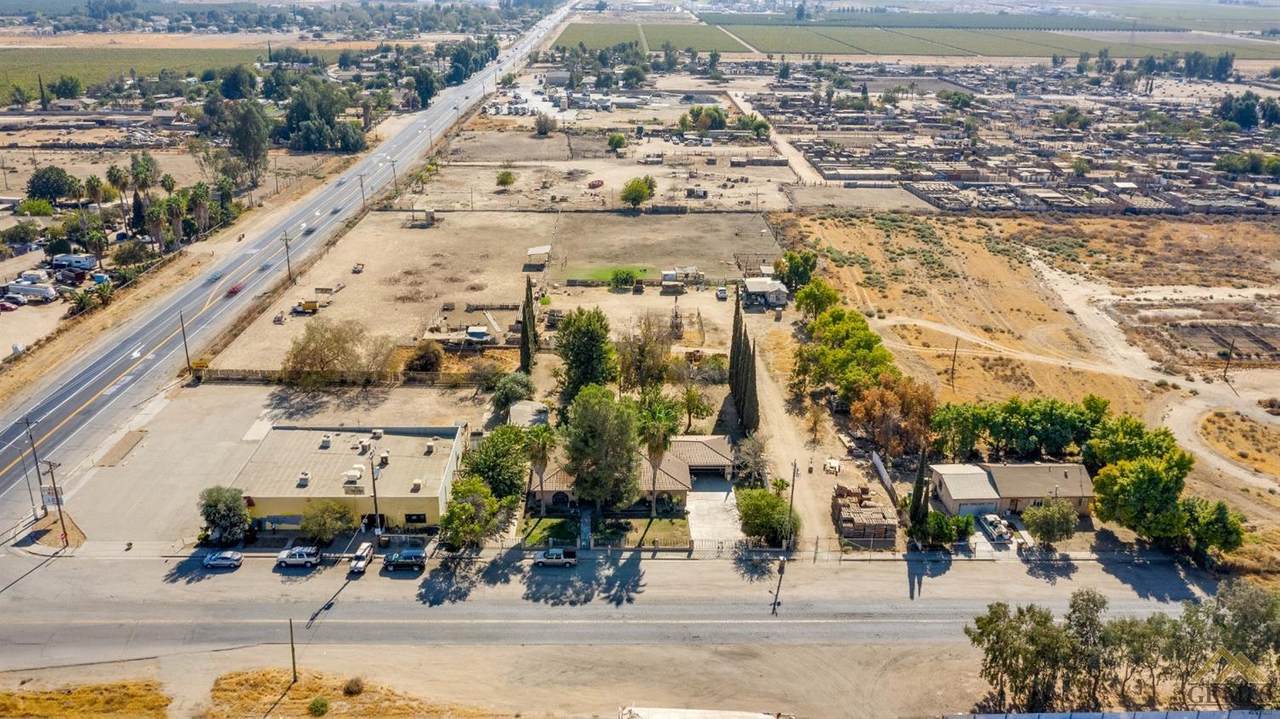 4901 Weedpatch Highway - Photo 1