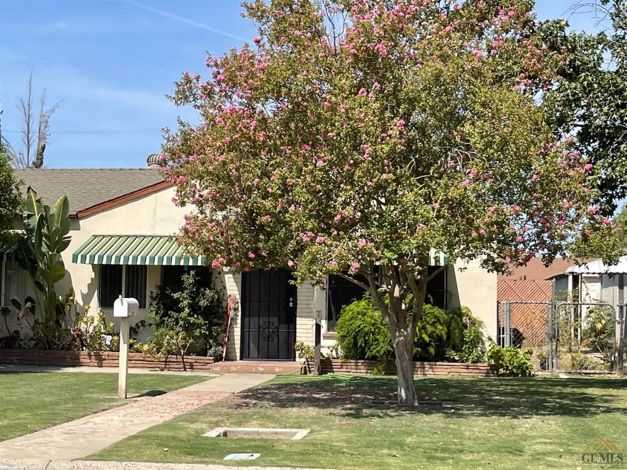 821 Oleander Avenue - Photo 1