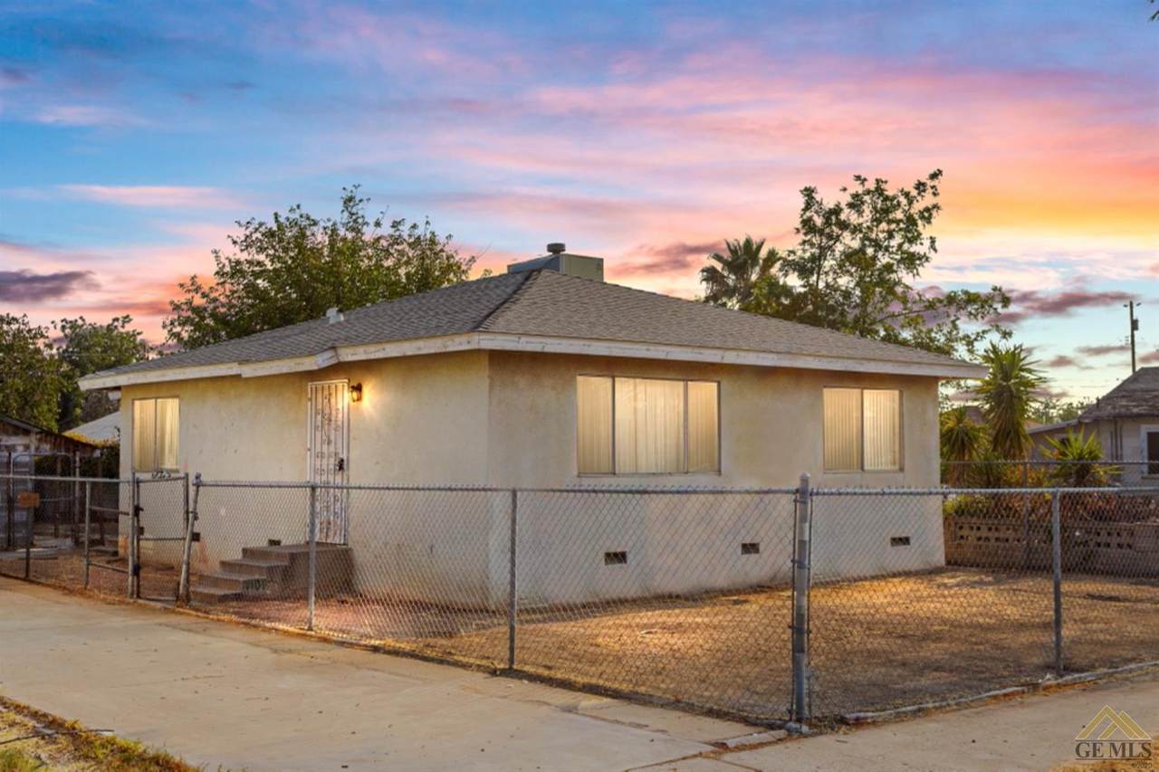 1105 El Tejon Avenue - Photo 1