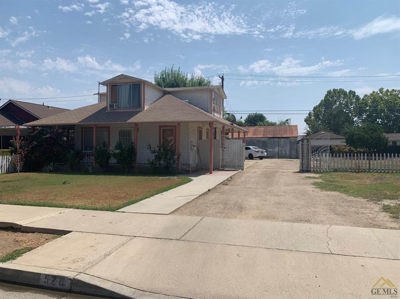 520 Acacia Avenue - Photo 1