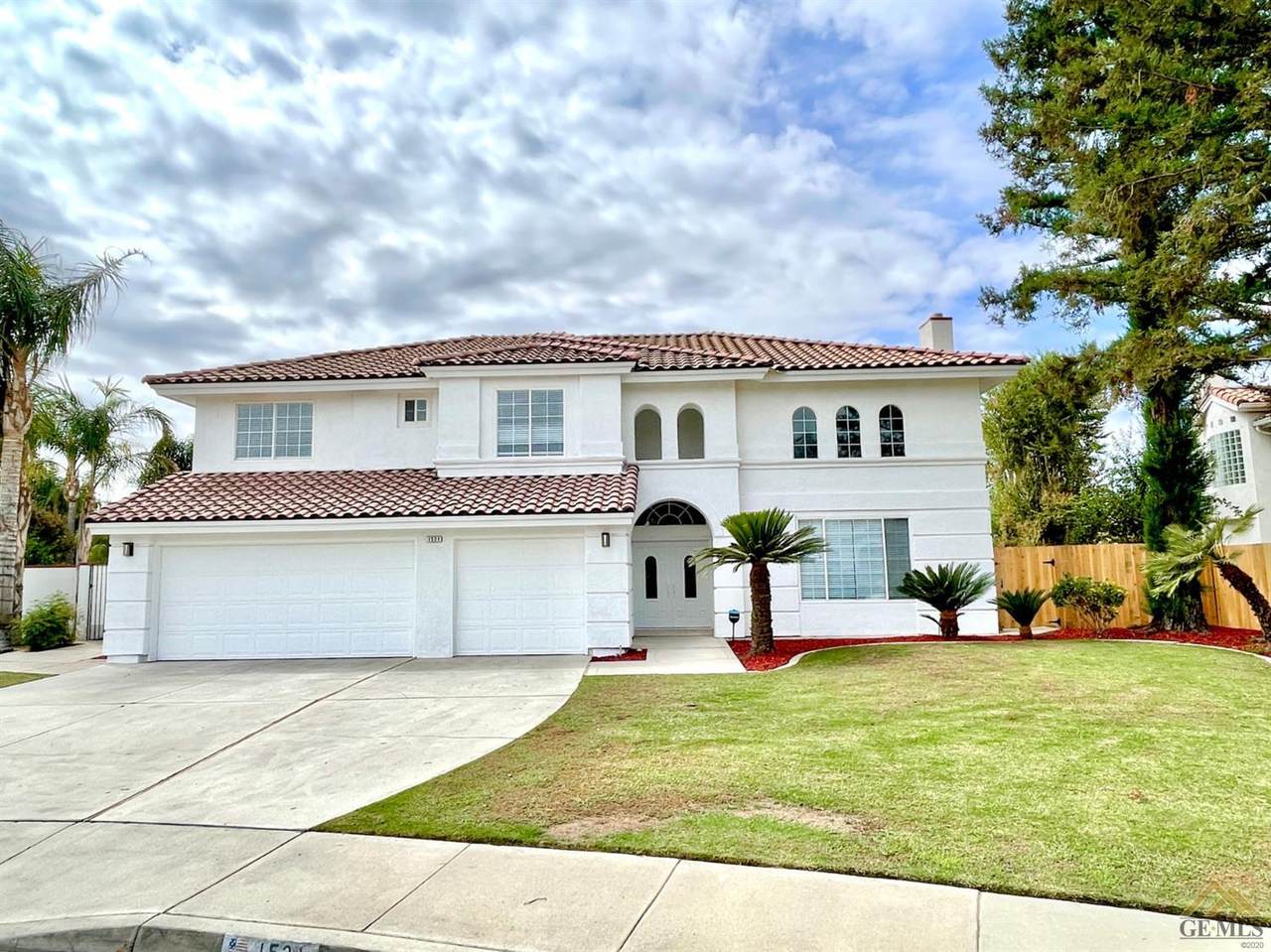 1521 Parkpath Way - Photo 1
