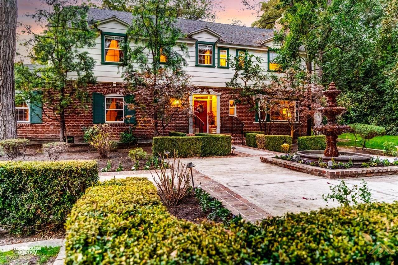 101 Fairway Drive - Photo 1