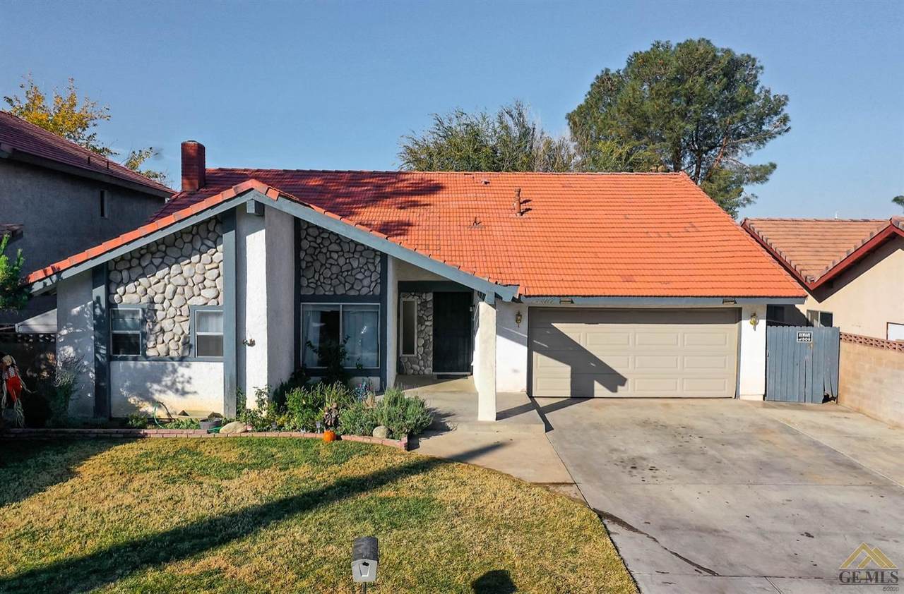 44117 Sancroft Avenue - Photo 1