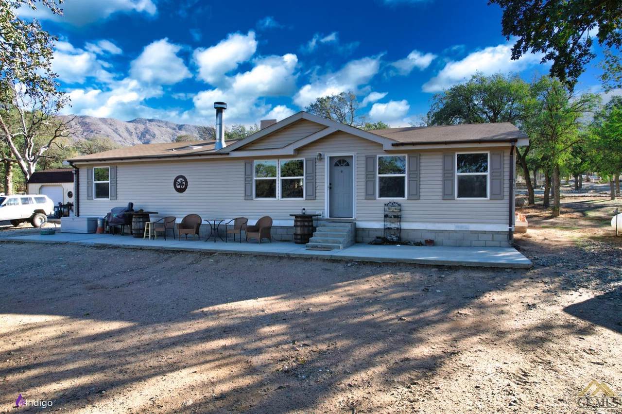 6104 Pinewood Drive - Photo 1