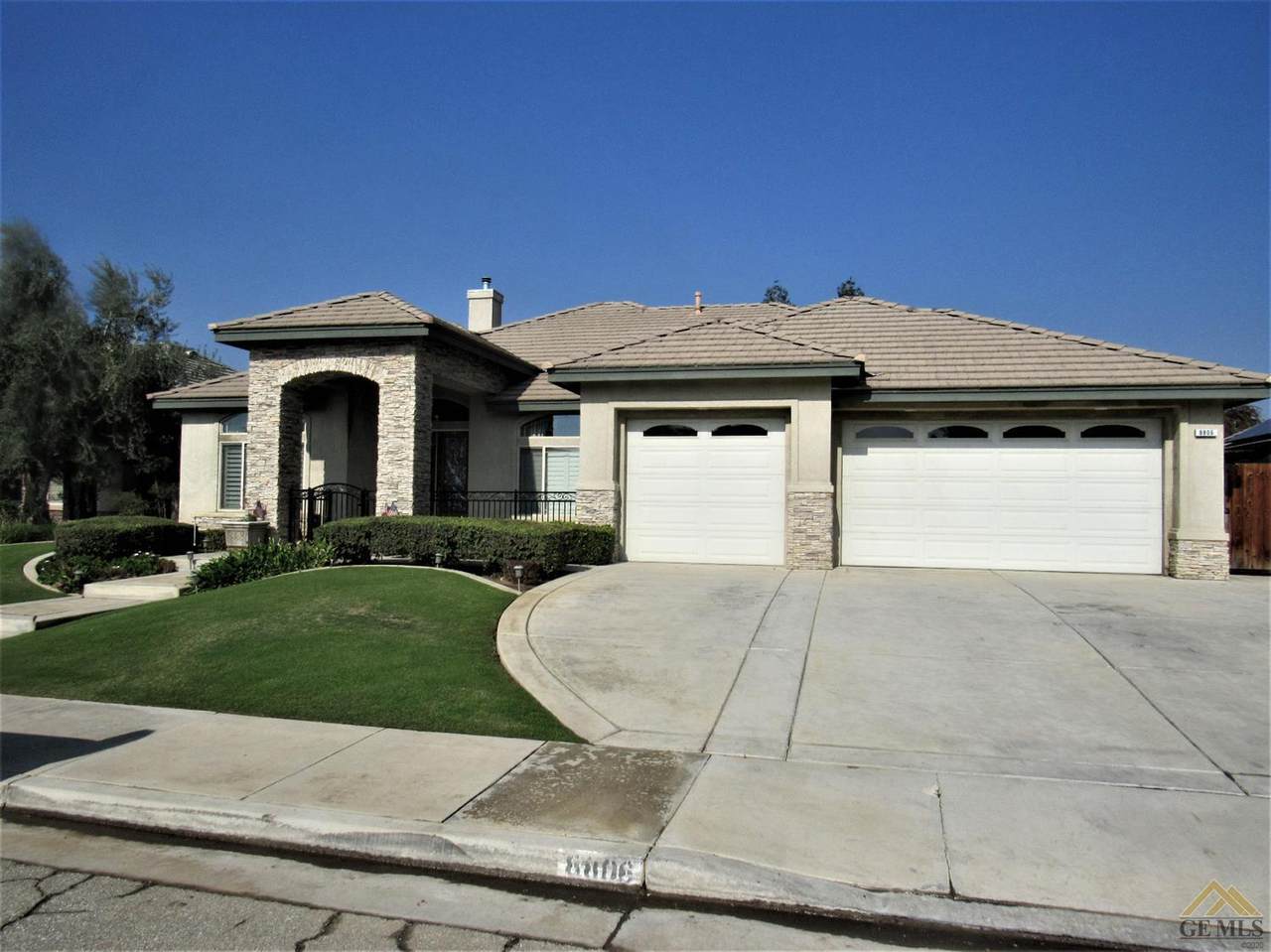 8806 Oak Brook Court - Photo 1